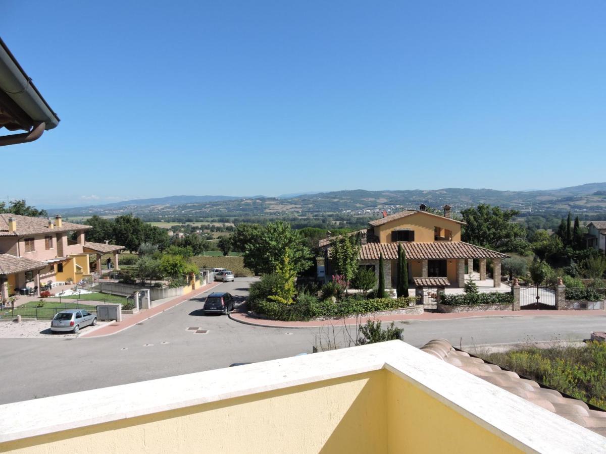 La Casa Di Marco E Lorella Fratta Todina ภายนอก รูปภาพ