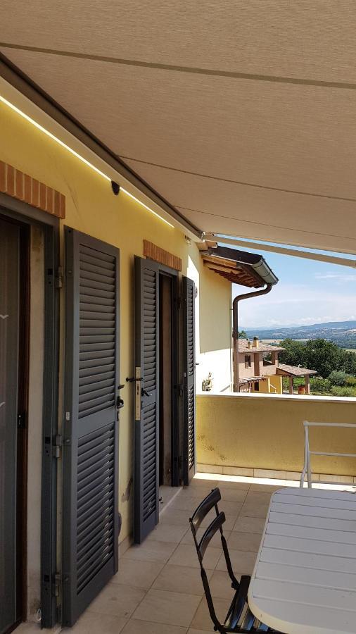 La Casa Di Marco E Lorella Fratta Todina ภายนอก รูปภาพ