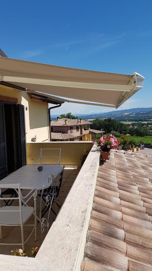 La Casa Di Marco E Lorella Fratta Todina ภายนอก รูปภาพ