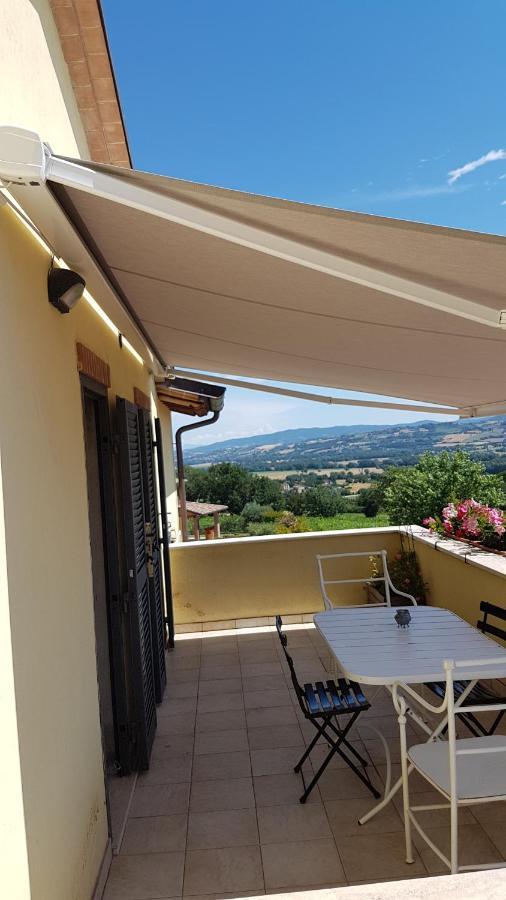 La Casa Di Marco E Lorella Fratta Todina ภายนอก รูปภาพ